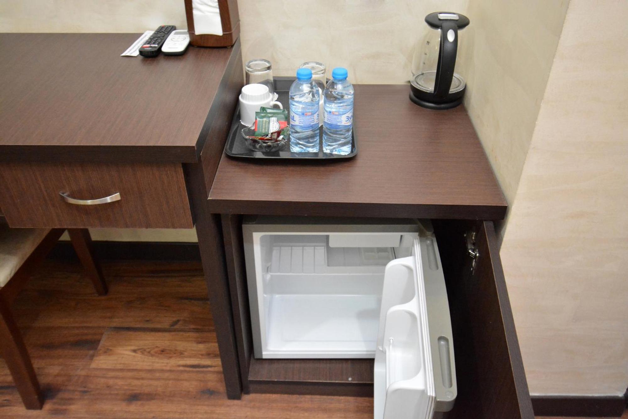 Hotel Partiez 耶烈万 外观 照片