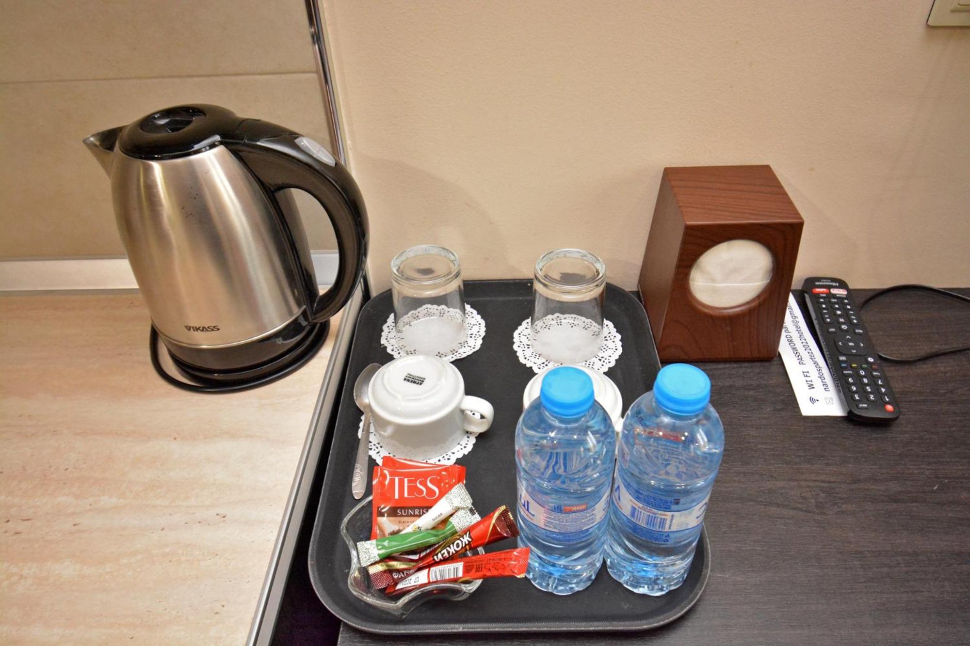 Hotel Partiez 耶烈万 外观 照片