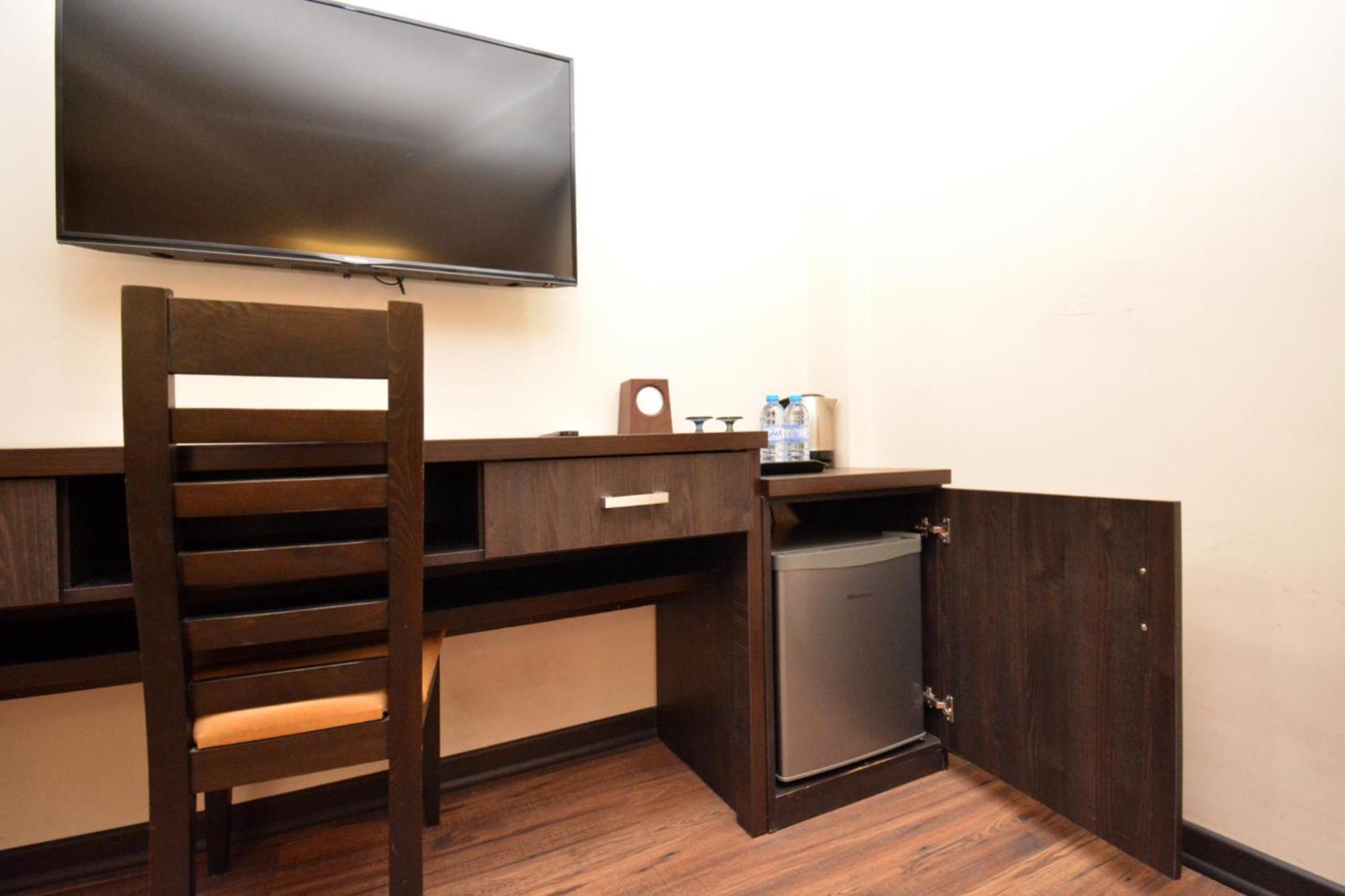 Hotel Partiez 耶烈万 外观 照片