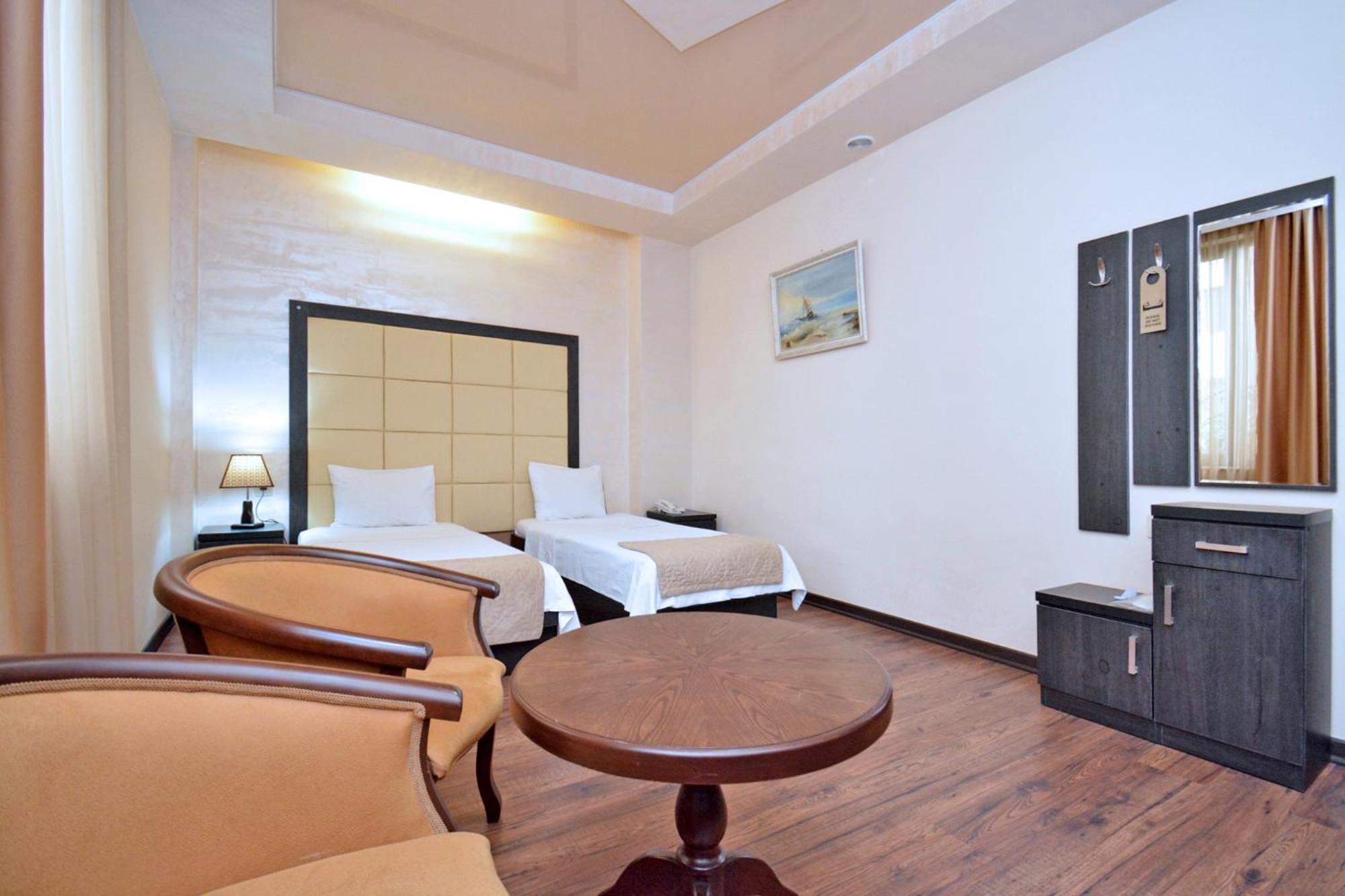 Hotel Partiez 耶烈万 外观 照片