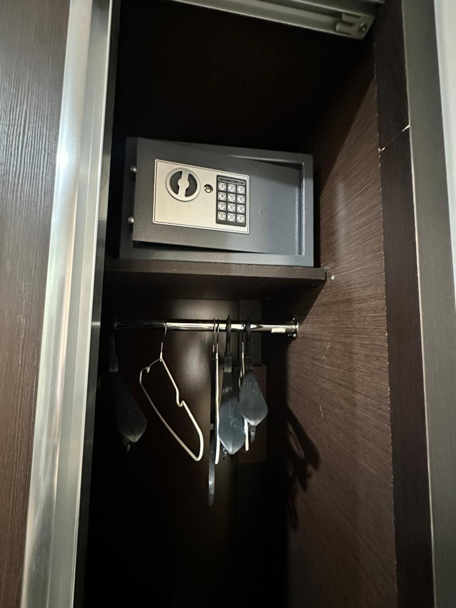 Hotel Partiez 耶烈万 外观 照片