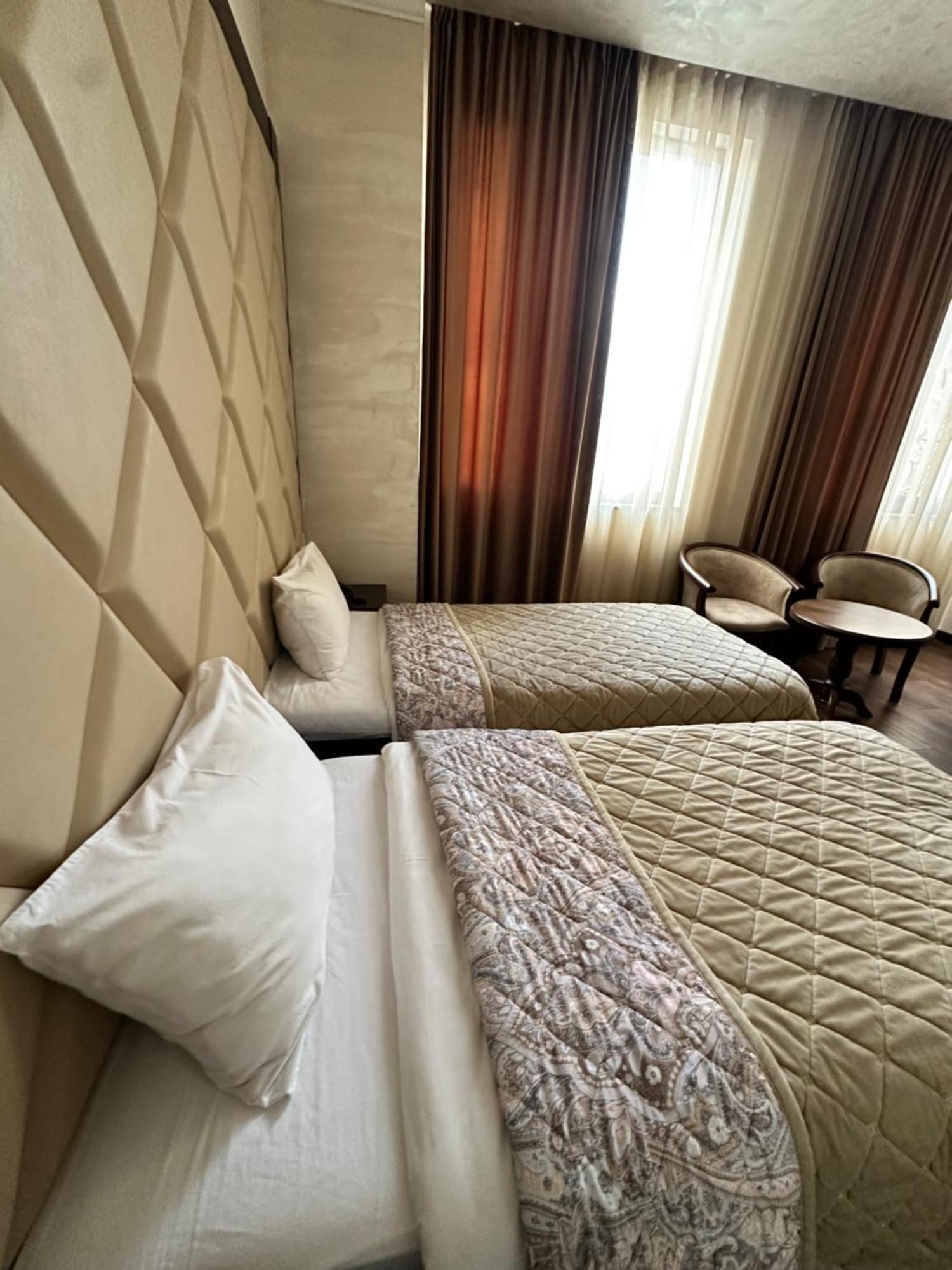 Hotel Partiez 耶烈万 外观 照片